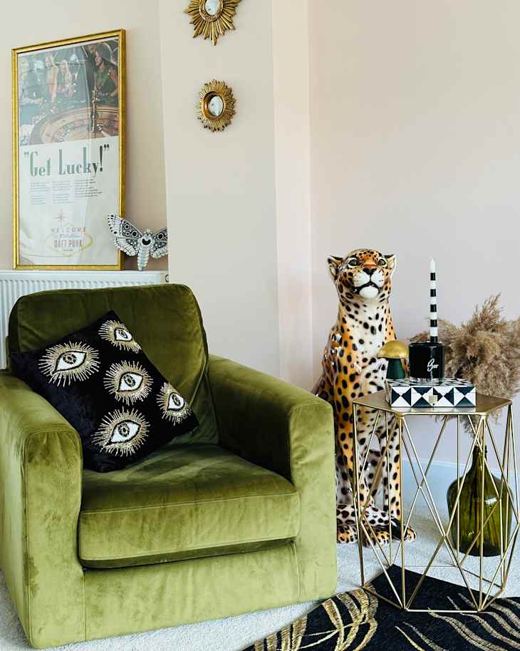 This Living Room Makeover Combines Pink & Leopard Print | Apartment Therapy